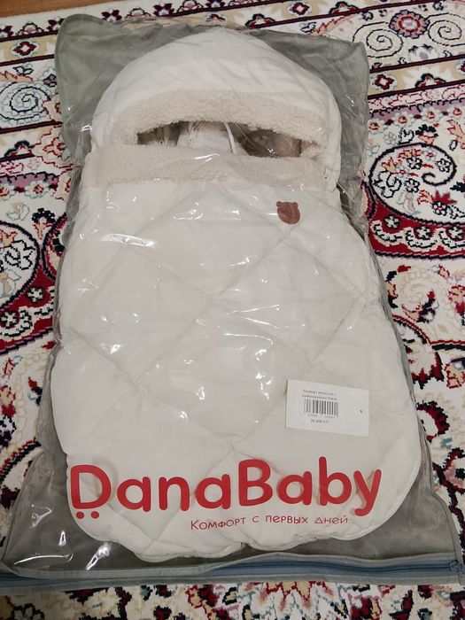 Детский комбинезон и конверт