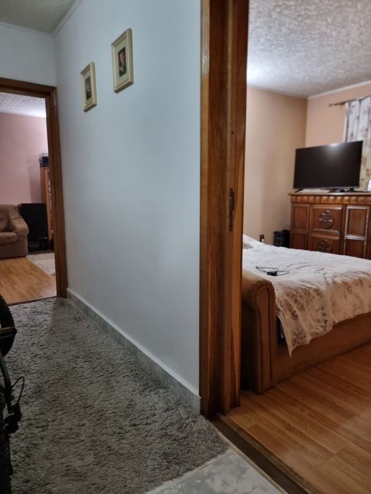 Iași  Spațiu comercial/ Apartament 4 camere de locuit