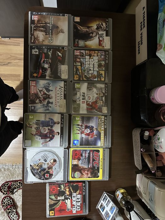 Play station 3 modat+ 2 controllere psmove