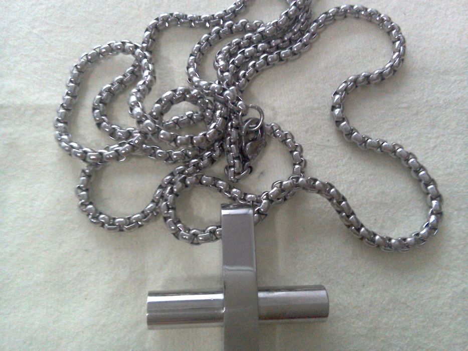 Cruce cu lanț - inox satinat placat rodiu
