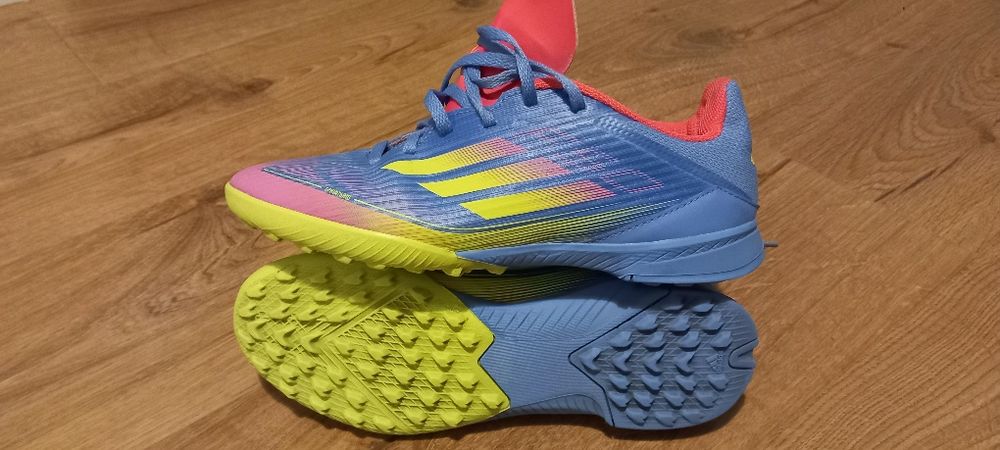 Ghete fotbal adidas F50