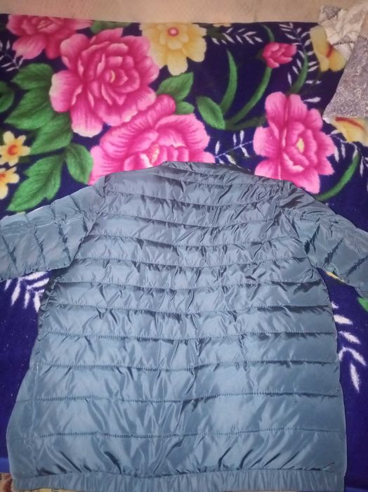 Куртка демисезонная на подростка.