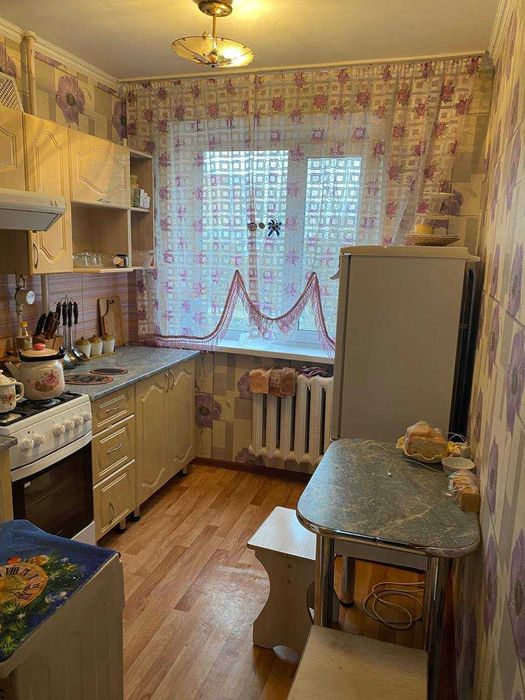 продам 3х комнатная квартира КЖБИ Волынова