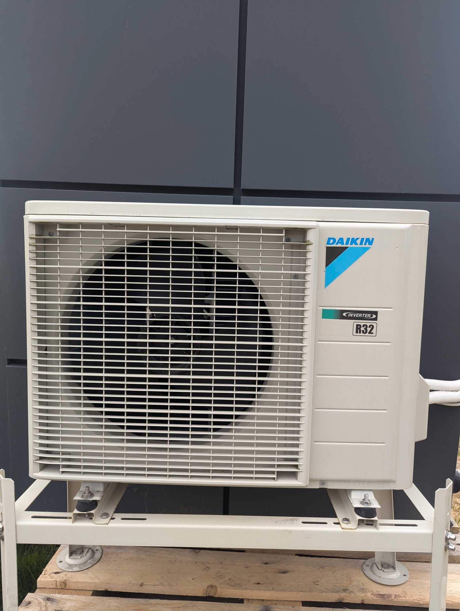 Контейнер Офис търговски павилион - Термопомпа DAIKIN