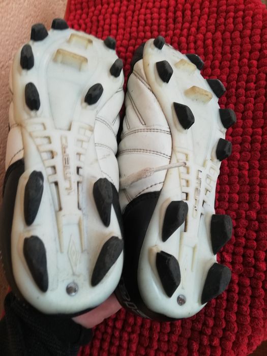 Crampoane nr 38 Umbro