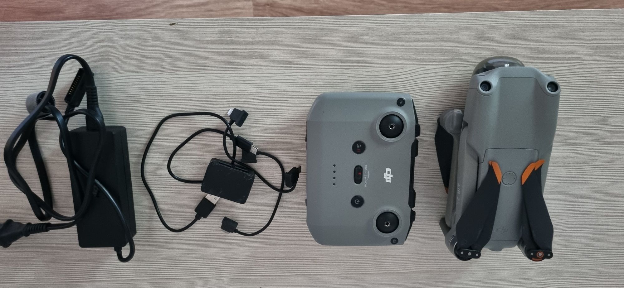 Дрон DJi air2s сатылады.