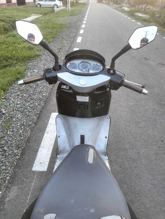 Vând Aprilia Leonardo motor 151