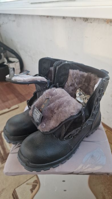 Рабочие зимние ботинки 43