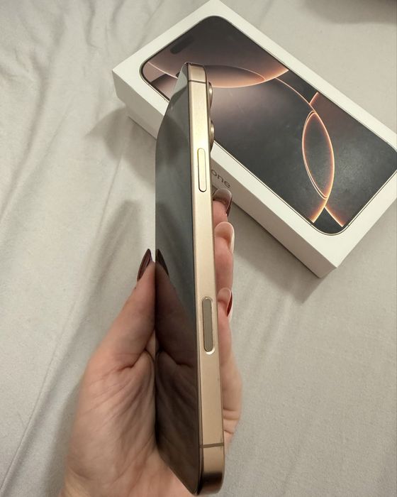 Vand Iphone 16 Pro Max