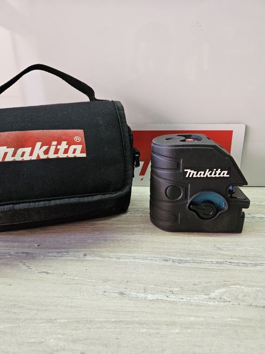 Makita Линеен Лазерен Нивелир SK104