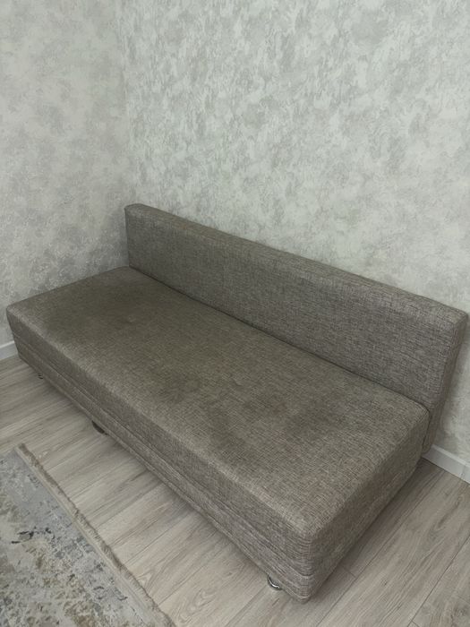 Продам диван в хорошем состоянии