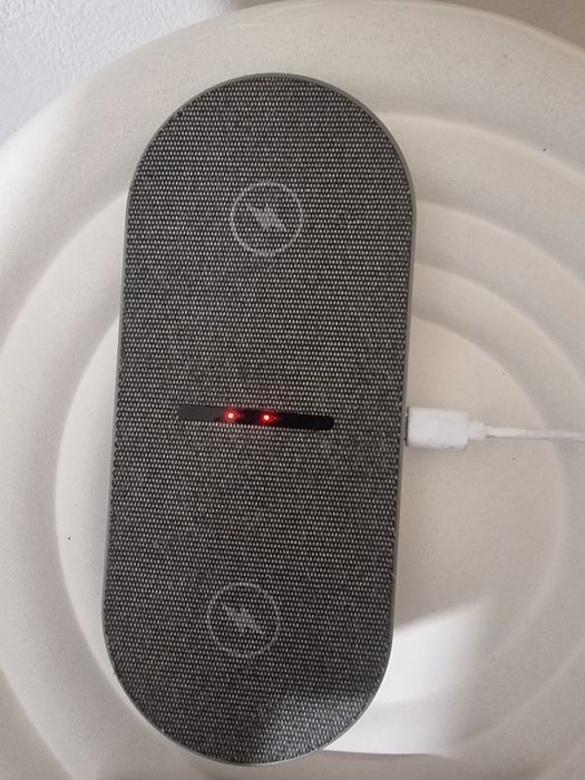 Incarcator wireless.