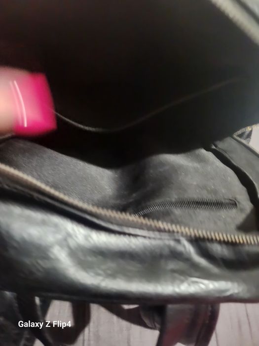 Продавам кожена раница 50 лв!