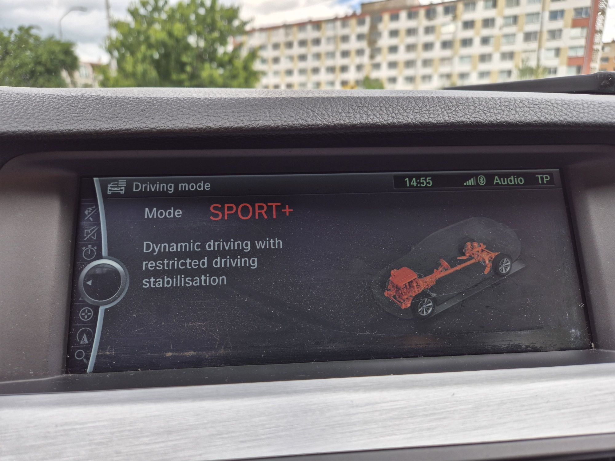 Актуализация на навигационни карти, монтаж на ANDROID и CarPlay модули