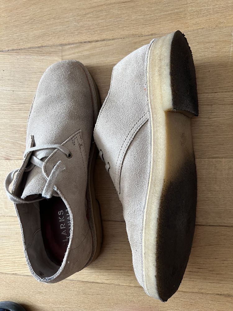 Продавам обувки Clarks desert khan/ цвят пясък