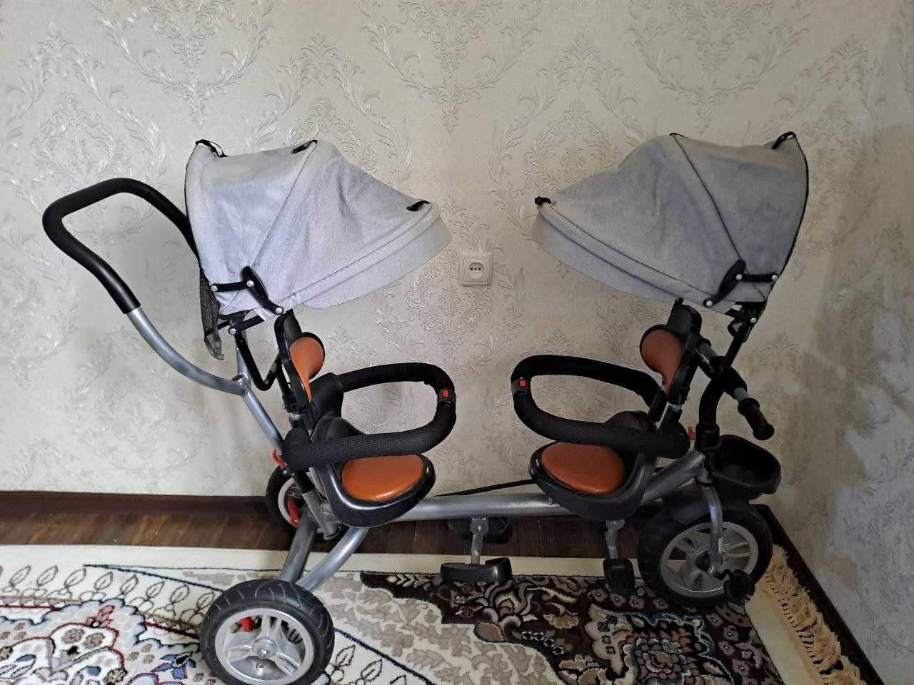 Велоколяска для близнецы