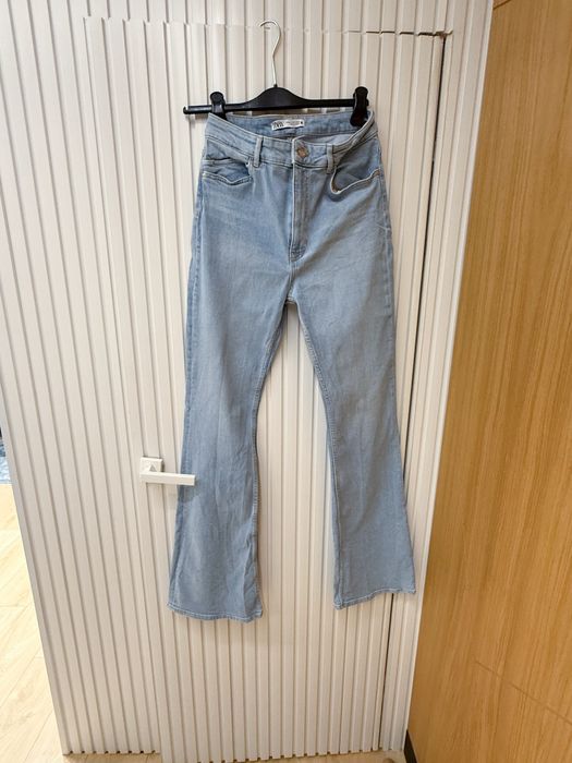 Дънки тип чарлстон Zara
