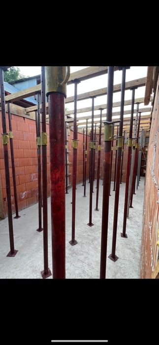 Popi metalici de inchiriat