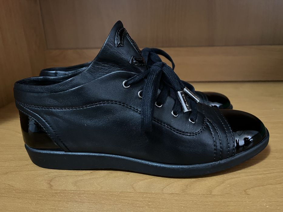 Papucii piele damă Chanel