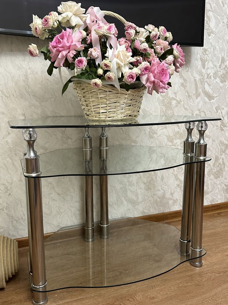 Продам стеклянную тумбу