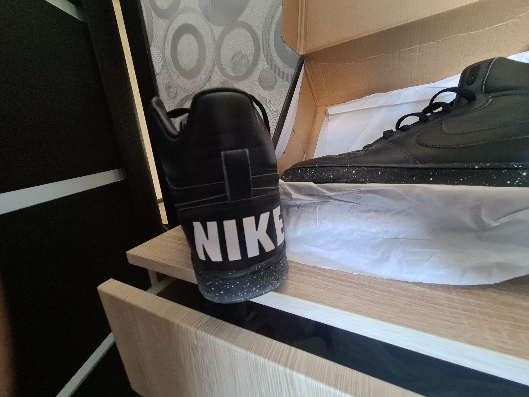 Nike Air Force 1 чёрного цвета 45 размер