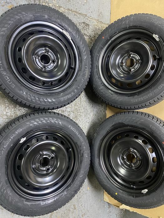 Jante roti iarna 15 Dacia Logan/Sandero/Stepway 185/65R15 Nokian NOI