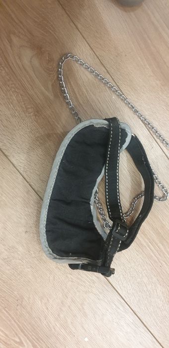 Lesa si zgarda ptr caini