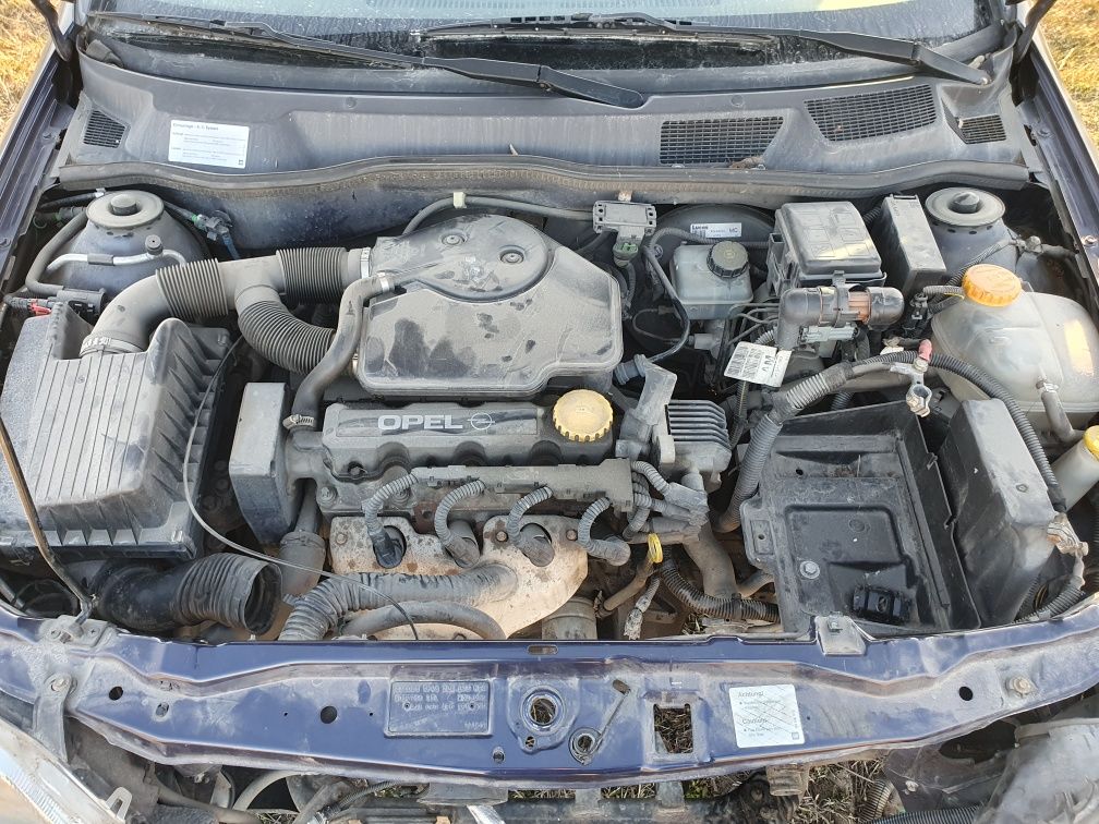 Opel Astra 1.6 на части
