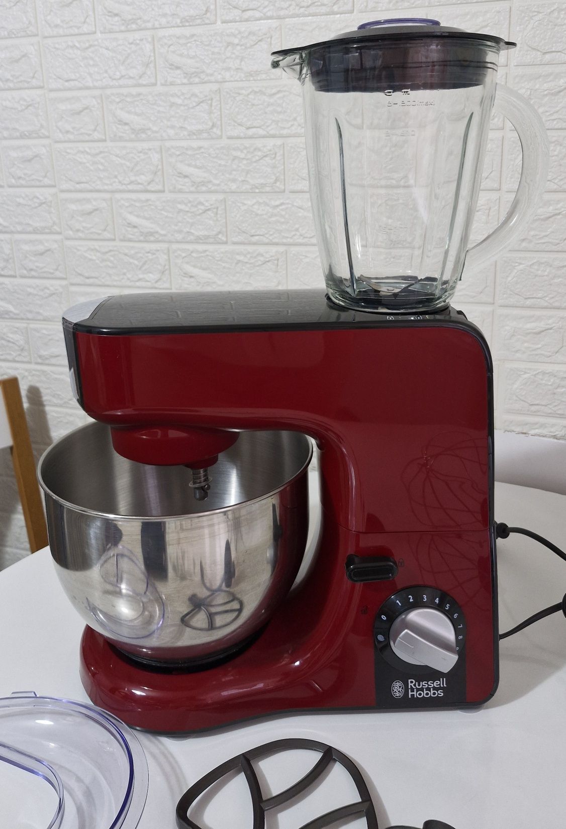 Robot de bucătărie Russell Hobbs