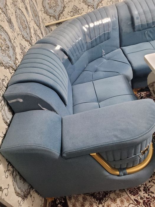 Yangi mebel yuzfoyiz yangi