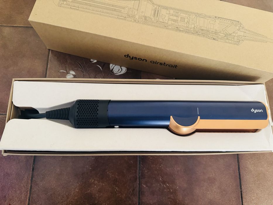Dyson airstrait !!!