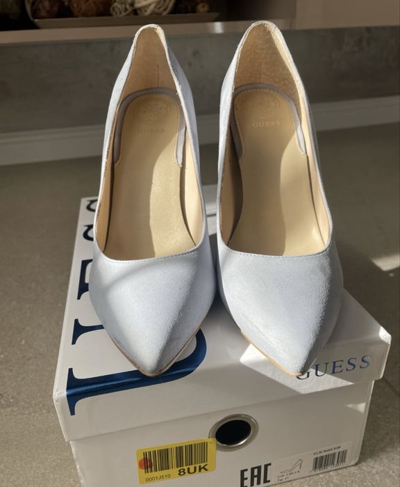 Обувки Guess 37 размер