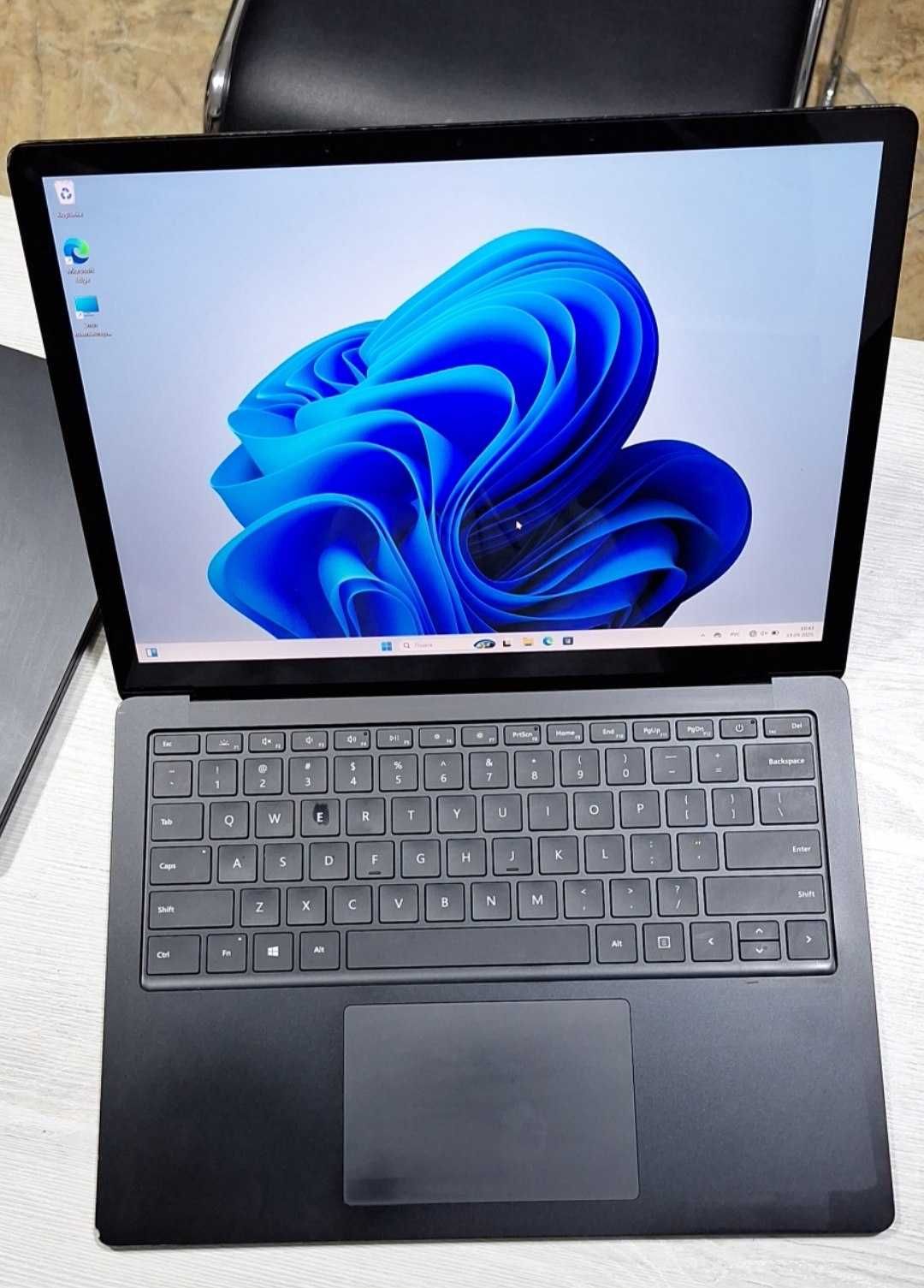 Surface Laptop 3 carbon 13.5” 2K IPS Sensor I7-1065G7 16GB/256GB Nvme
