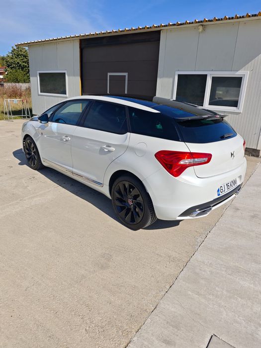 Vând Citroen ds5 impecabil