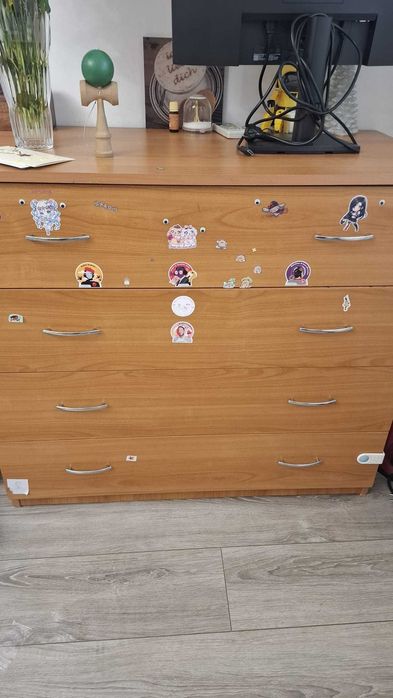 Donez comodă din pal cu 4 sertare