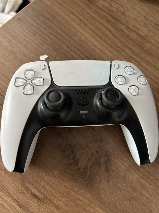 Ps5 cu sidi cu 2 manete si cu 2 jocuri