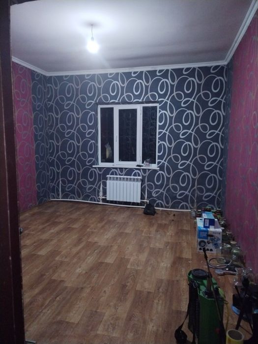Срочно продает 5 комнатный дом