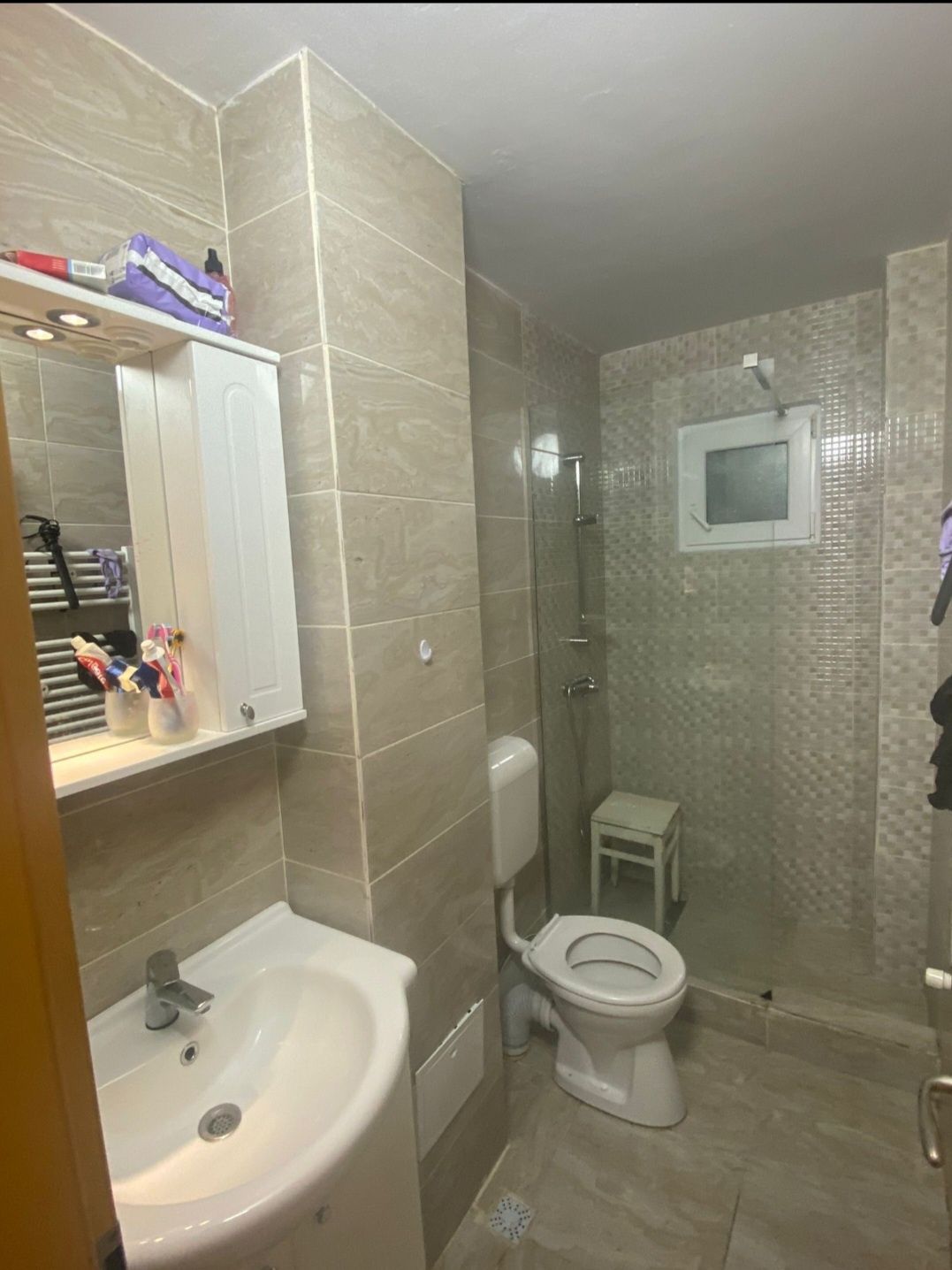Închiriez apartament 3 camere, Studenti