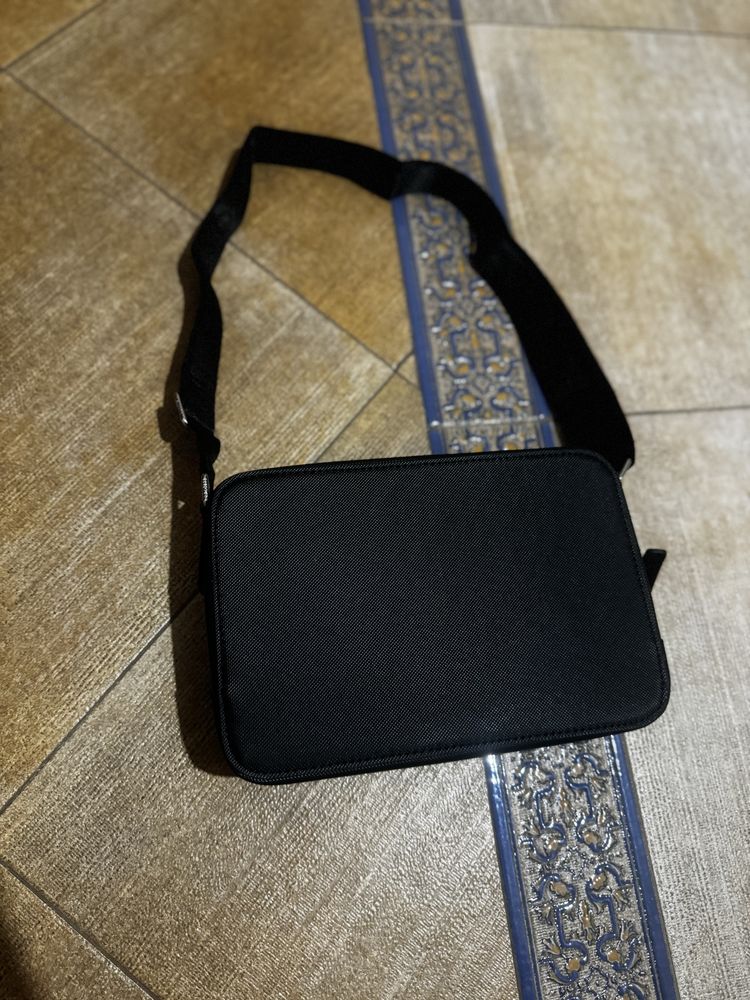Borseta Lacoste Noua