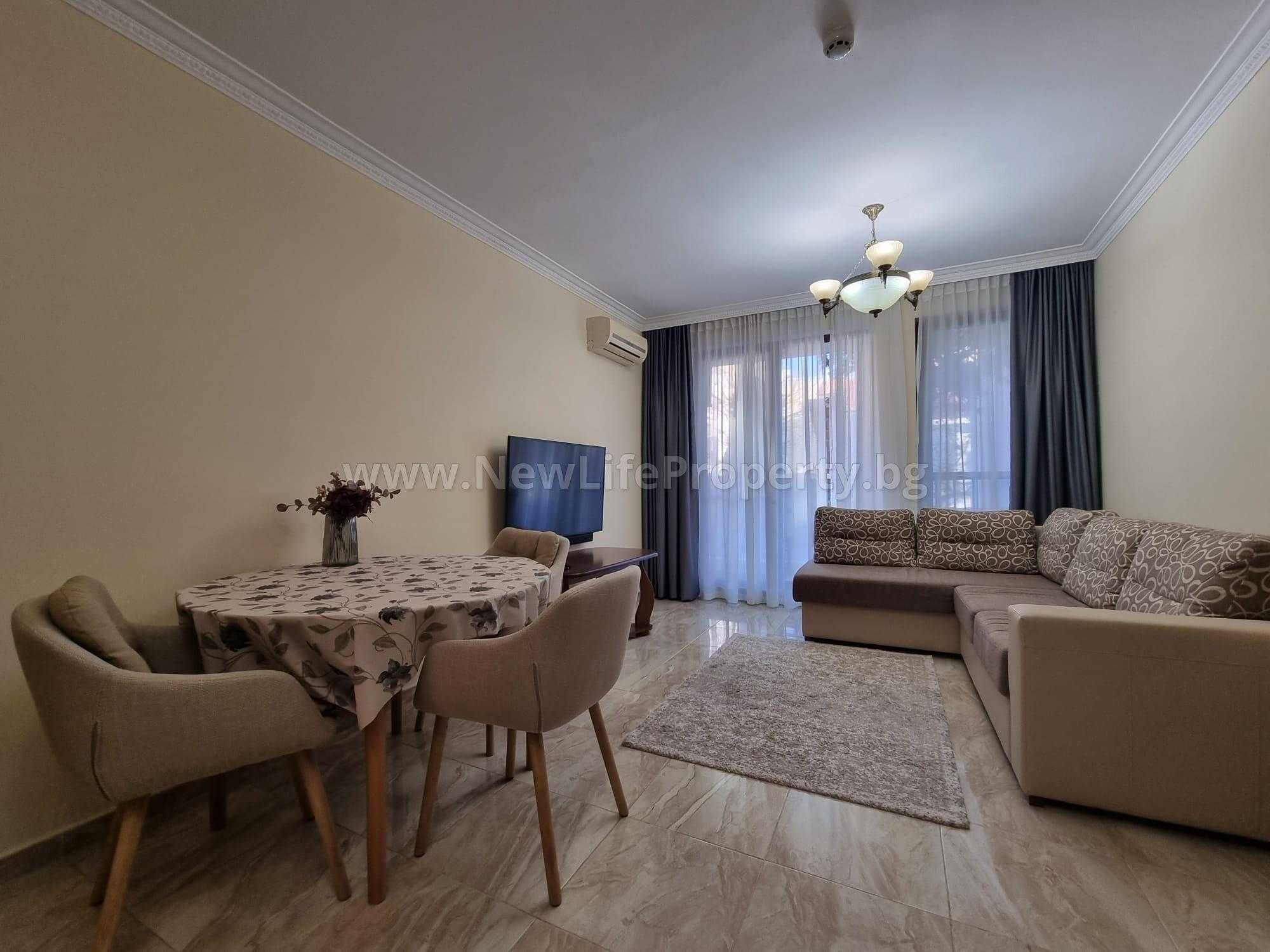 Тристаен апартамент в комплекс Porto Paradiso, Свети Влас
