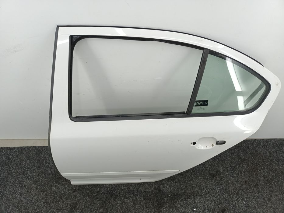 Dezmembrez Usa stanga spate de pe Skoda OCTAVIA 2009-2014