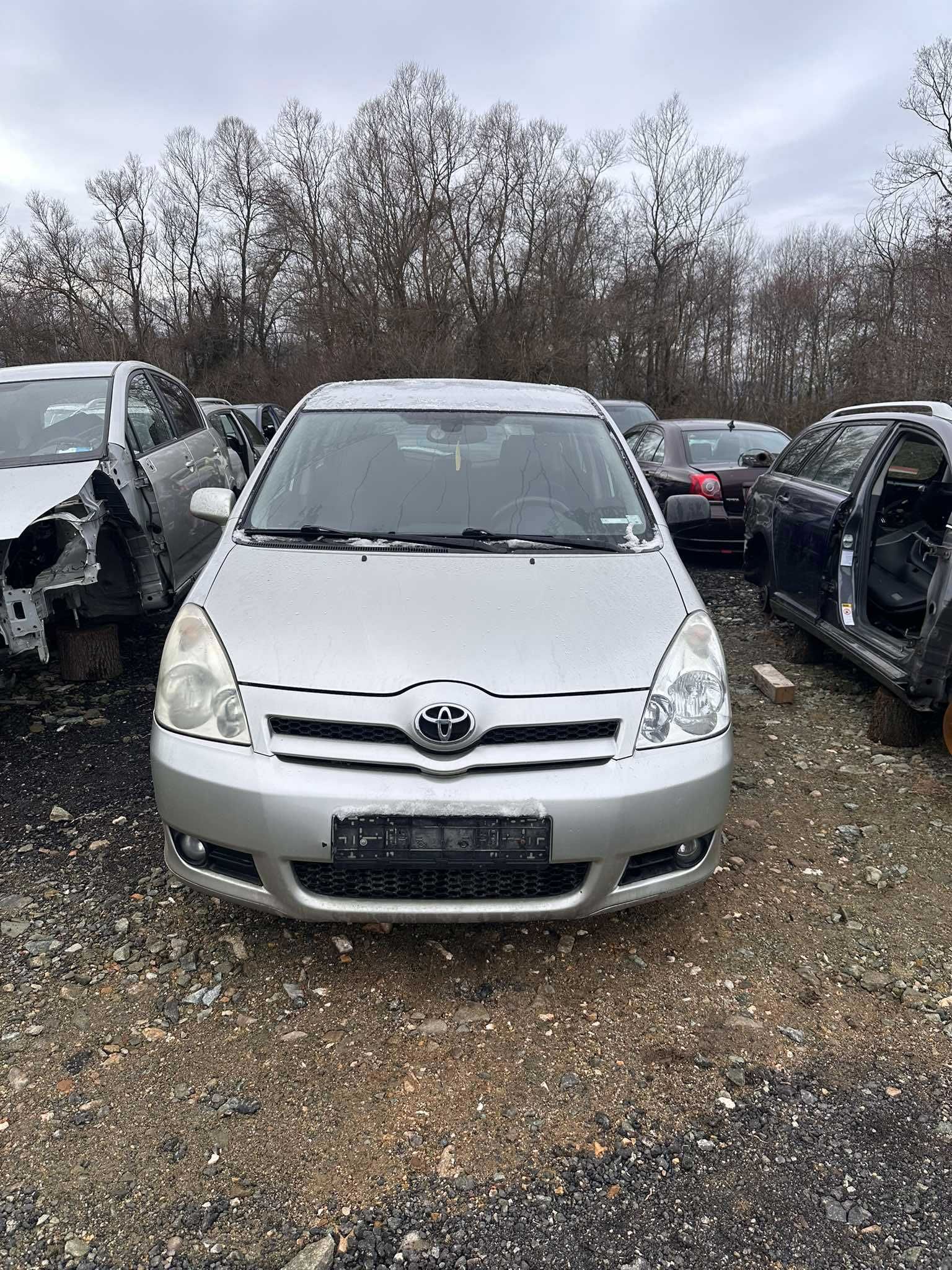 НА Части Toyota Corolla Verso 2.0 D-4d 116к.с 2005г