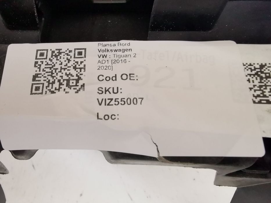 Арматурно табло Фолксваген / Volkswagen Tiguan 2 AD1 Оригинално, в доб