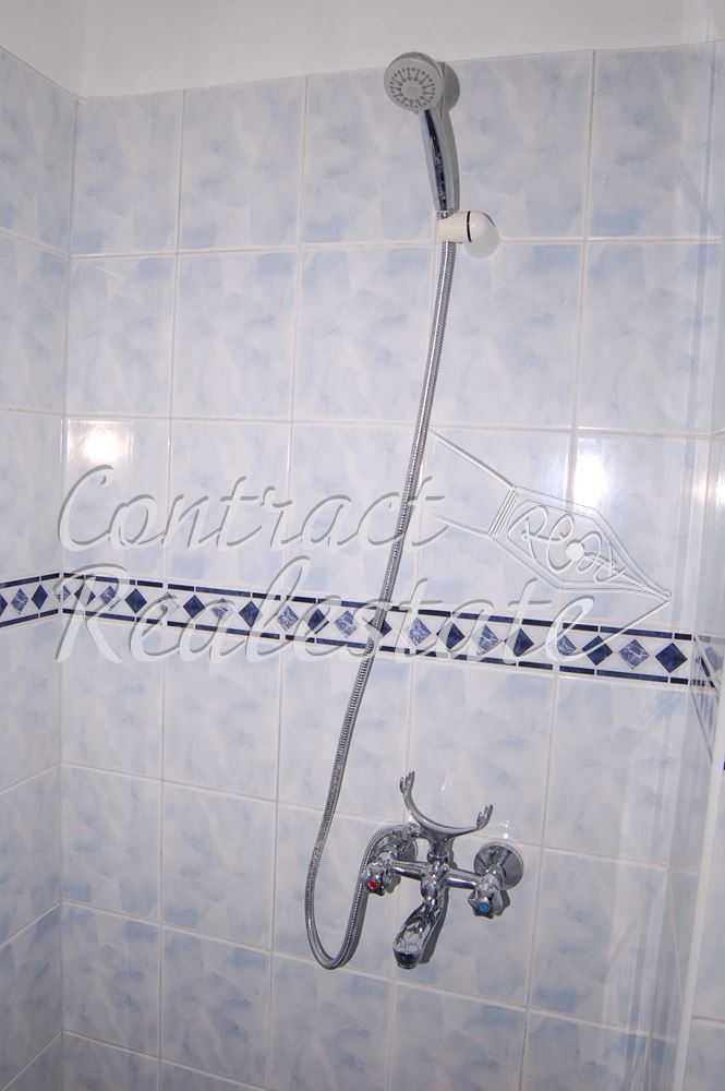 Дава се под наем Тристаен апартамент в Варна, Цветен квартал - 61 кв.м за 306 € - Снимка #10