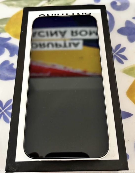 iphone 14 de culoare albă 128gb 84 %.