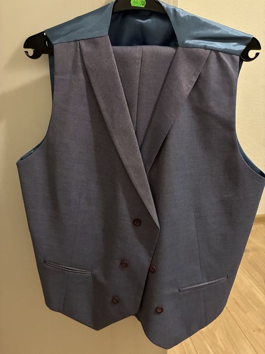 Pantaloni si vesta costum