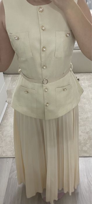 Нарядное вечернее платье в идеальном состоянии