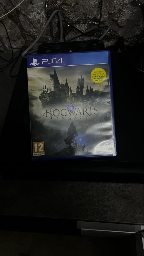 Продам PlayStation 4