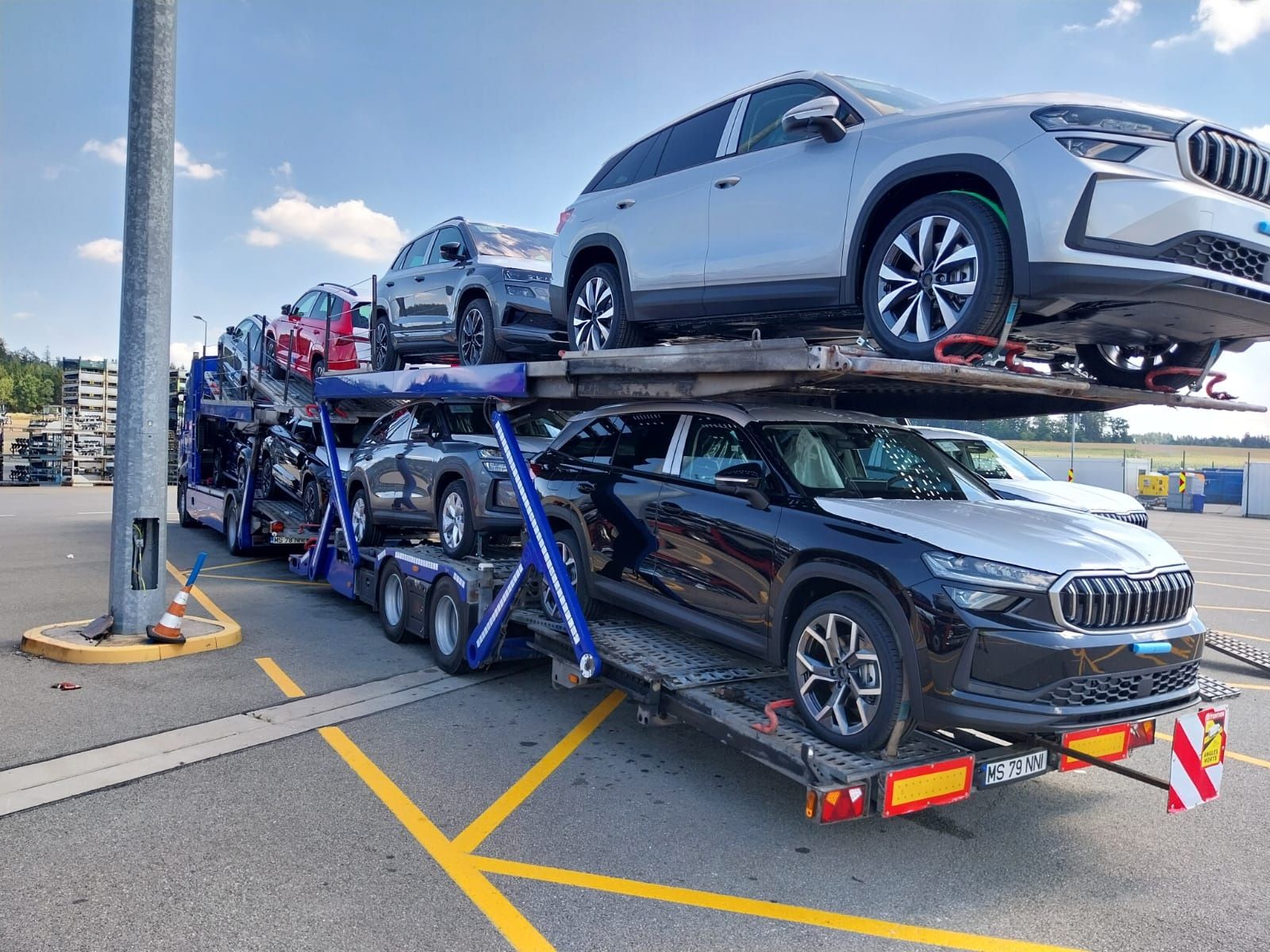 Transportor auto Renault + Kassbohrer Metago full