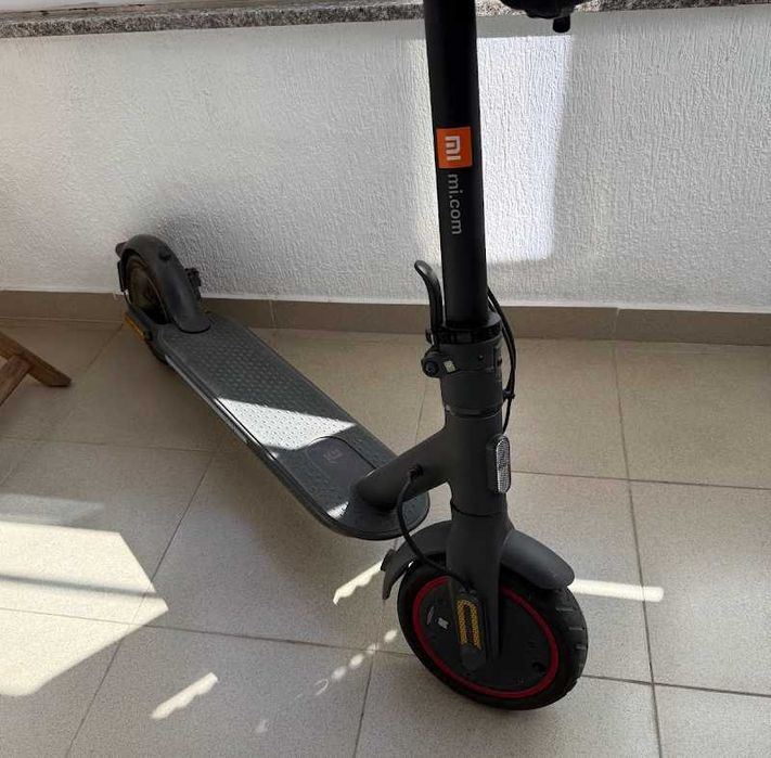 Електрическа тротинетка Xiaomi Mi Electric Scooter Pro 2